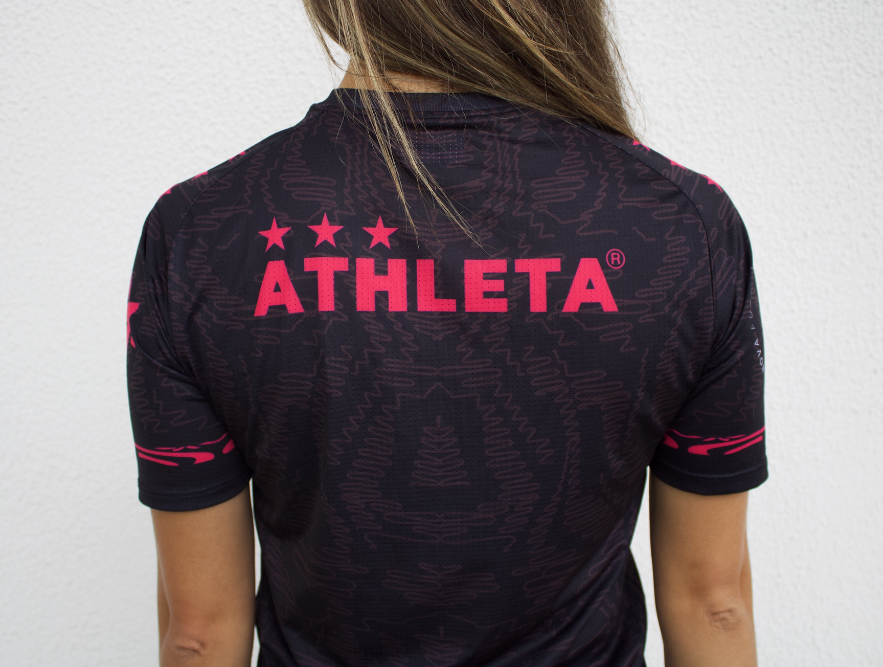 CAMISETA UNISSEX NOVA ATHLETA (ROSA)